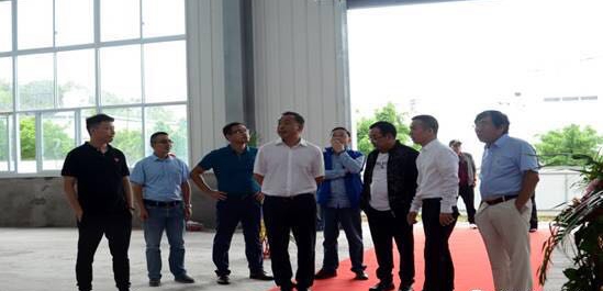 涪陵区委书记及宗申产业集团董事局主席莅临必赢亚州242.net参观指导(图4)
